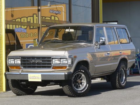 ランドクルーザー60　FJ62G　ガソリン車　オートマ　平屋根　角目